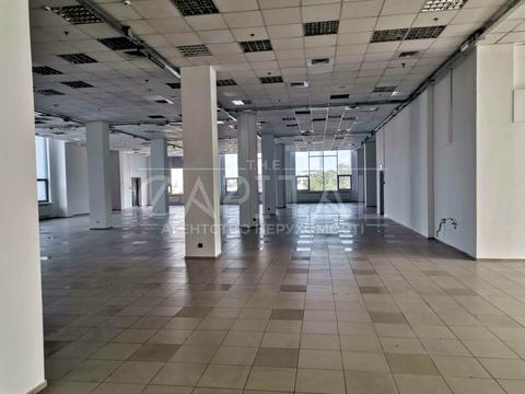 комерційна за адресою Степана Бандери просп. (Московський), 16Б
