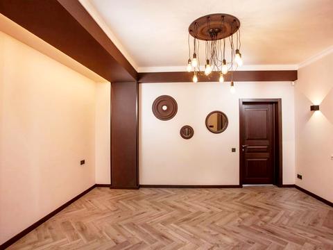 комерційна за адресою Деволанівський узвіз, 12