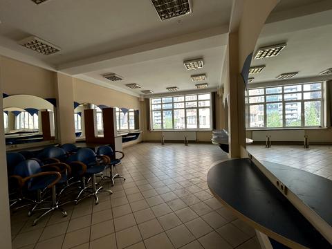 комерційна за адресою Євгена Коновальця вул. (Щорса), 36-Б
