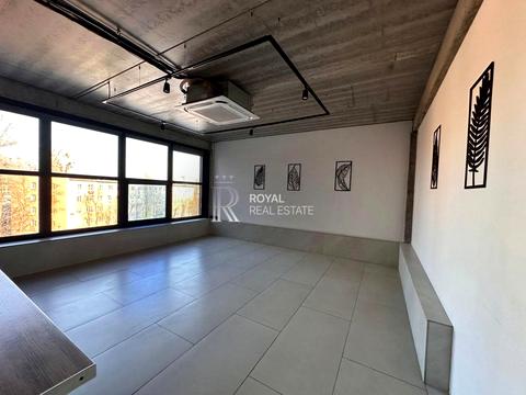 коммерческая по адресу Нижнеюрковская ул., 81