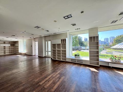 комерційна за адресою Звіринецька вул., 59