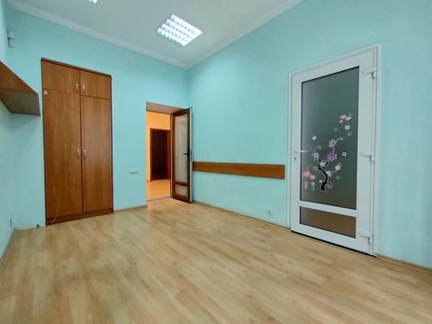 комерційна за адресою Троїцька вул., 7