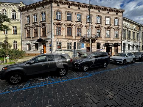 коммерческая по адресу Тараса Шевченко просп., 11