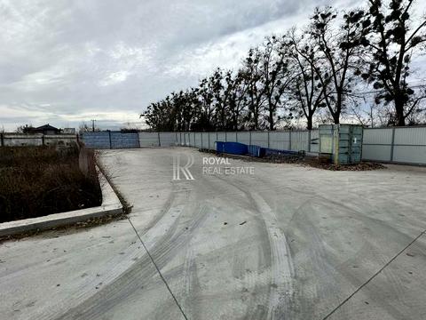 комерційна за адресою Кленова, 1