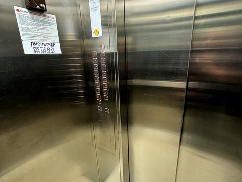 квартира за адресою Патріарха Мстислава Скрипника вул., 40