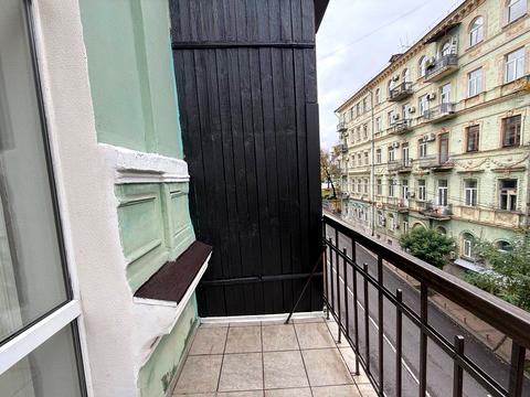 комерційна за адресою Михайлівська вул., 21