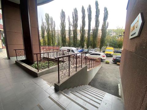 комерційна за адресою Миколи Руденка бульв. (Кольцова), 14-Ж