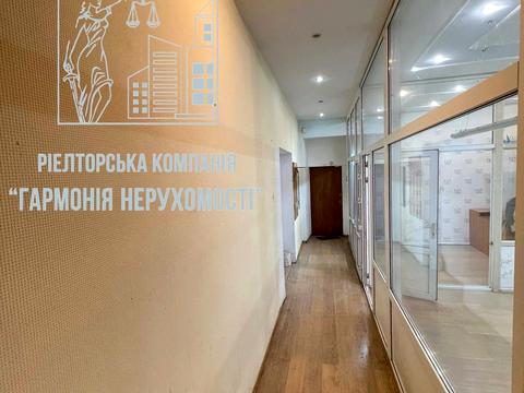 комерційна за адресою Олеся Гончара вул., 32-Б