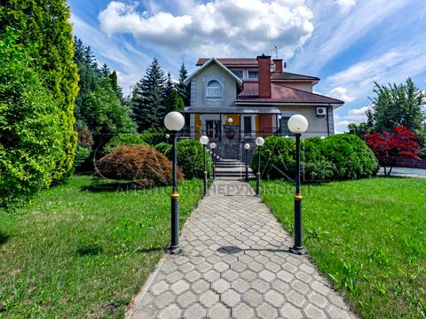 дом по адресу Столичне Шосе