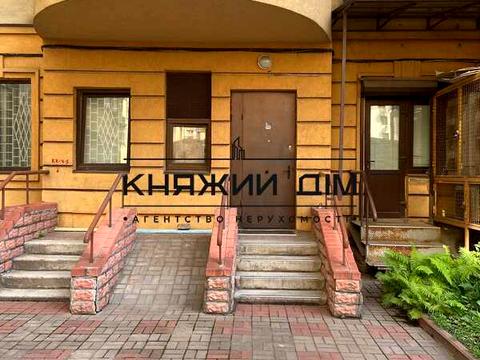комерційна за адресою Дмитрівська вул., 69