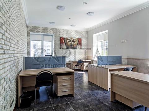 комерційна за адресою Казарменна вул. (Григорія Андрющенка), 4г