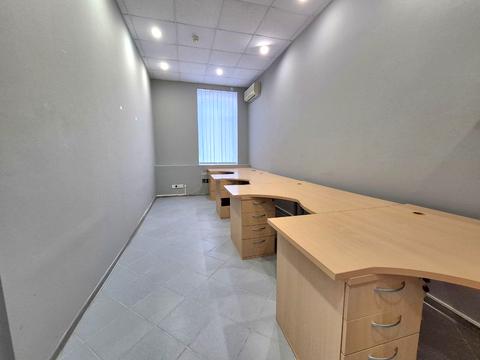 комерційна за адресою Еспланадна вул., 30