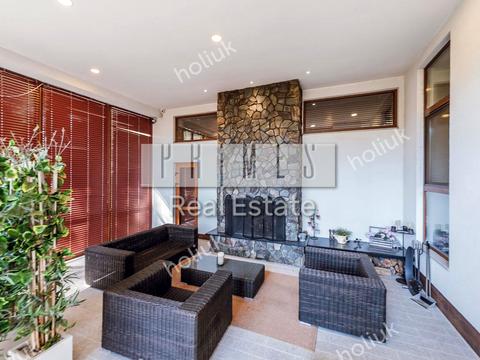 будинок за адресою Осіння