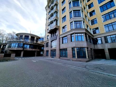 коммерческая по адресу Михаила Грушевского ул., 9б