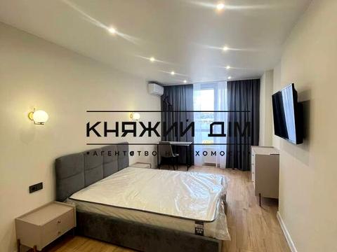 квартира за адресою Дніпровська набережна вул., 17-К