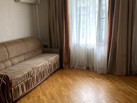 квартира за адресою Ореста Левицького вул. (Академіка Курчатова), 4