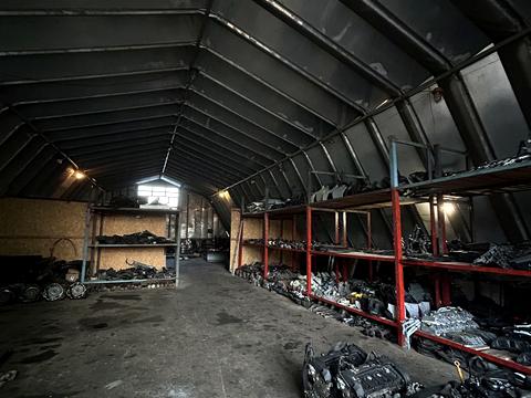 комерційна за адресою Авіаторів вул., 1-2