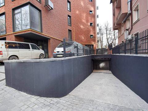 квартира по адресу Семьи Барвинских ул., 3