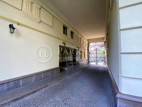 квартира по адресу Гоголевская ул., 4