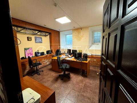 комерційна за адресою Малопідвальна, 6