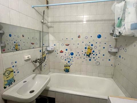 квартира за адресою Анни Ахматової вул., 16-В