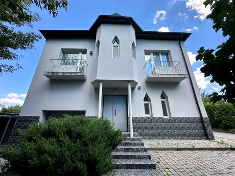 будинок за адресою Ратна вул.