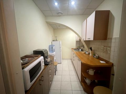 комерційна за адресою Велика Васильківська вул. (Червоноармійська), 64
