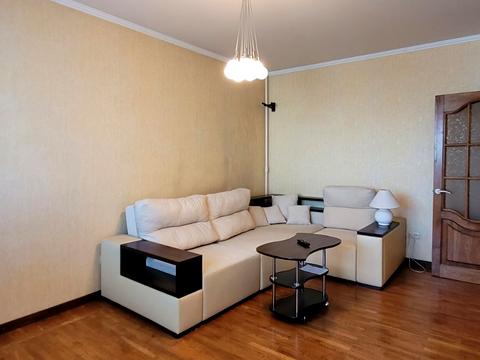 квартира по адресу Гвардейцев-Широнинцев ул., 49б