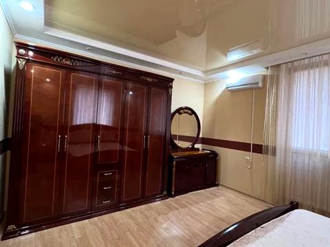 будинок за адресою Михайла Янгеля вул., 8