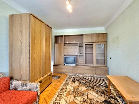 квартира за адресою Космічна вул., 3