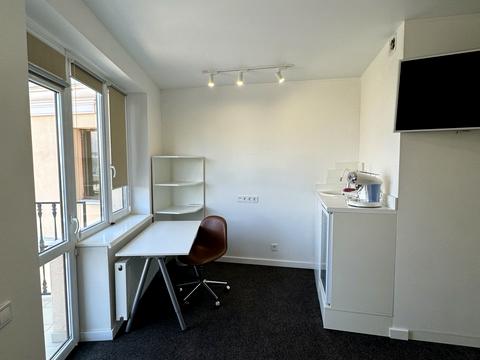 комерційна за адресою Приморська вул., 22