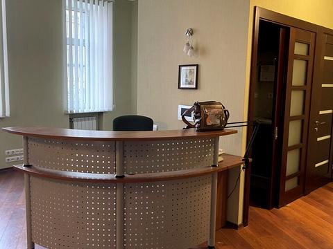 комерційна за адресою Шовковична вул., 21