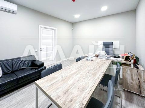 комерційна за адресою Вячеслава Зайцева вул., 6