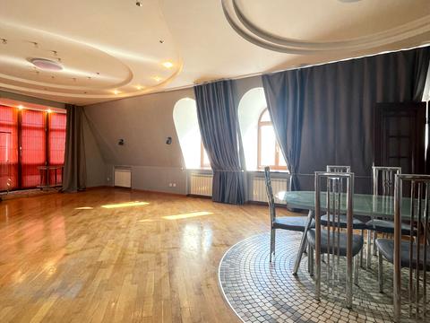 комерційна за адресою Чеховський пров., 8