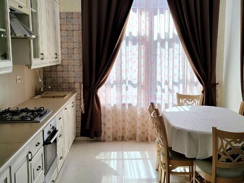 будинок за адресою Стежки вул.