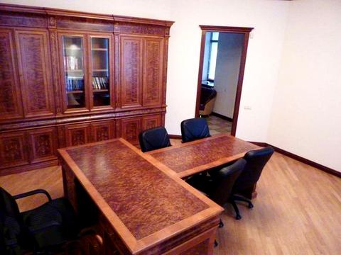комерційна за адресою Лютеранська вул., 8