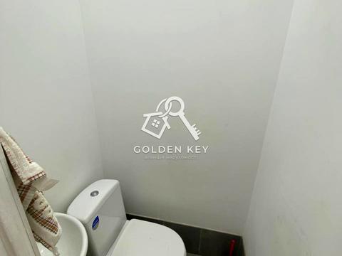 комерційна за адресою Металургів, 24