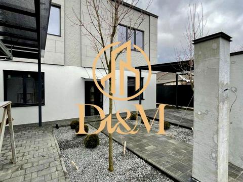 будинок за адресою Листопадна вул.