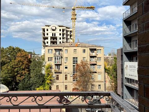 квартира за адресою Свободи вул., 32