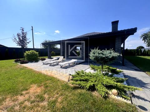 будинок за адресою МИРУ