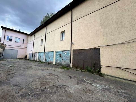комерційна за адресою Залізнична вул., 16