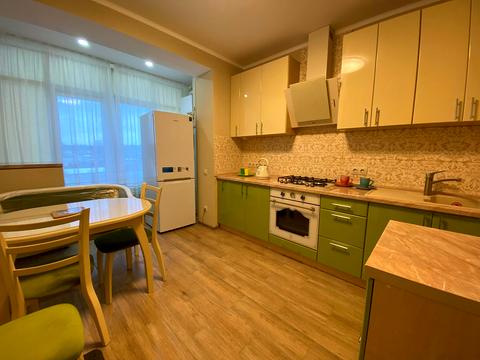 квартира за адресою Кузьми Скрябіна, 1