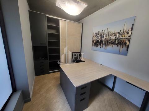 комерційна за адресою Гоголівська вул., 14