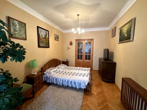 квартира за адресою Коломийський пров., 18