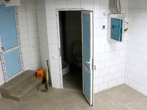 комерційна за адресою Лютеранська вул., 4