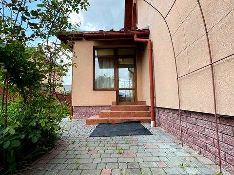 дом по адресу івасюка, 28