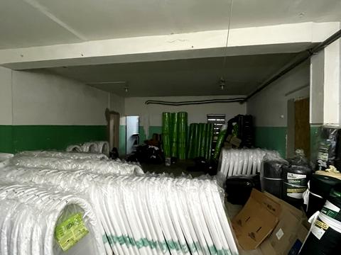 комерційна за адресою Гарібальді вул., 5а
