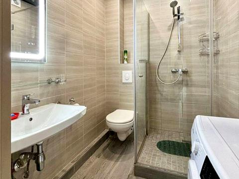 квартира за адресою Лоцманський узвіз, 9