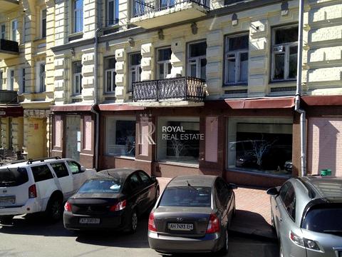 комерційна за адресою Антоновича вул. (Горького), 14
