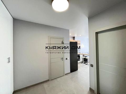 квартира за адресою Дніпровська набережна вул., 17В